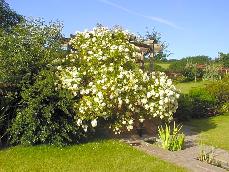 Combe Lancey Farmhouse B&B