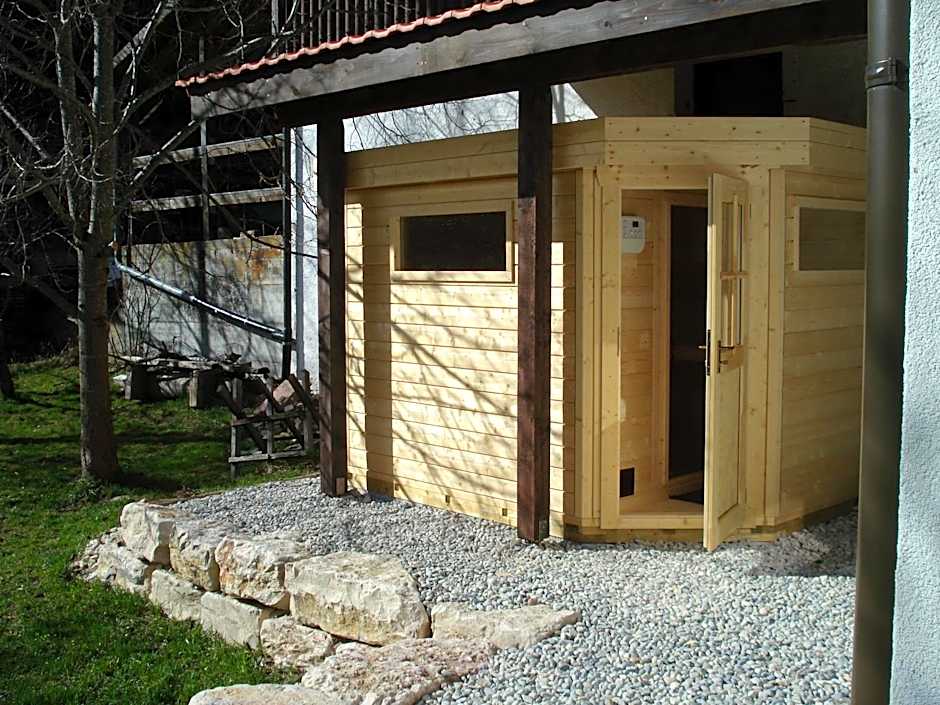 Miramont Horse Trekking Hostel