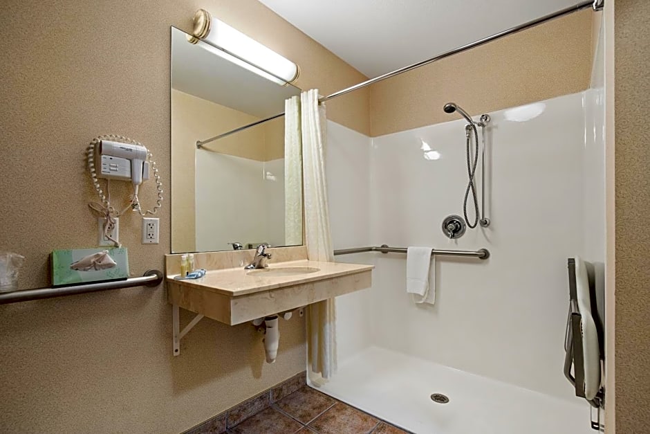Stay USA Hotel and Suites