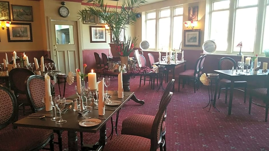 The Carre Arms Hotel & Restaurant