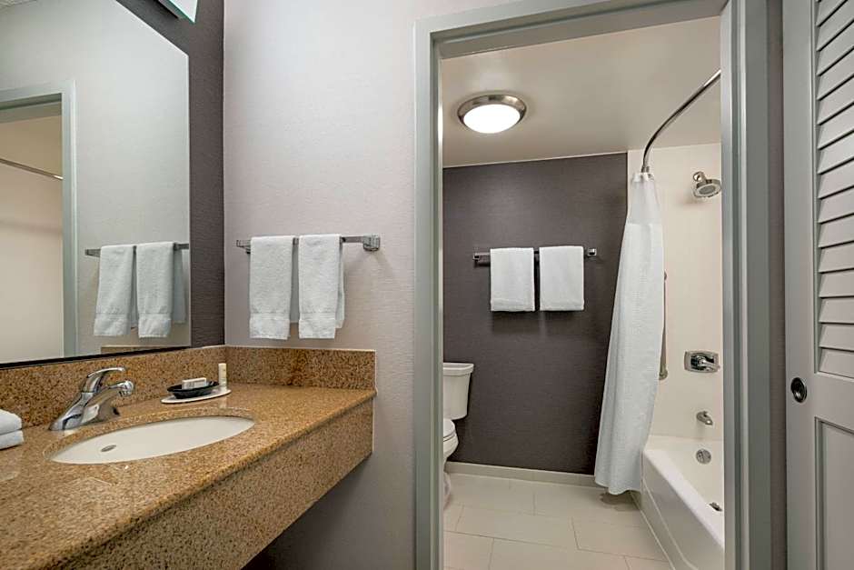 Courtyard by Marriott Pleasanton