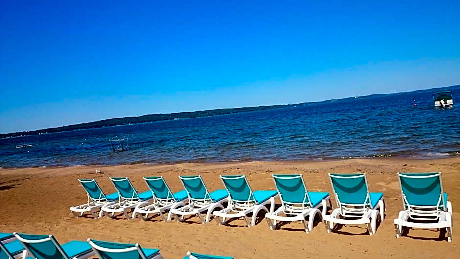 Brio Beach Inn