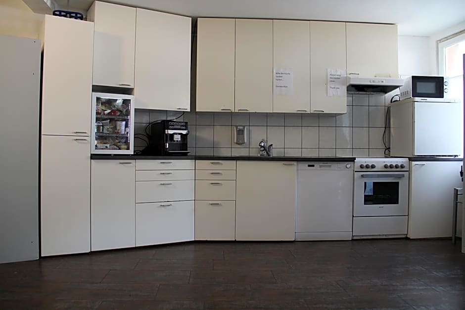 Stay2Night City Center Hostel