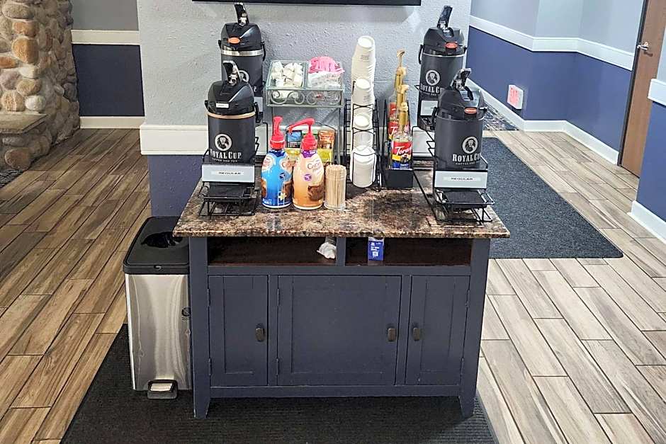 AmericInn by Wyndham Austin