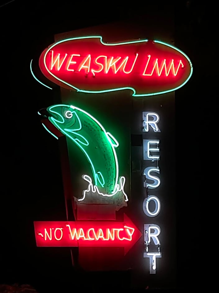 Weasku Inn
