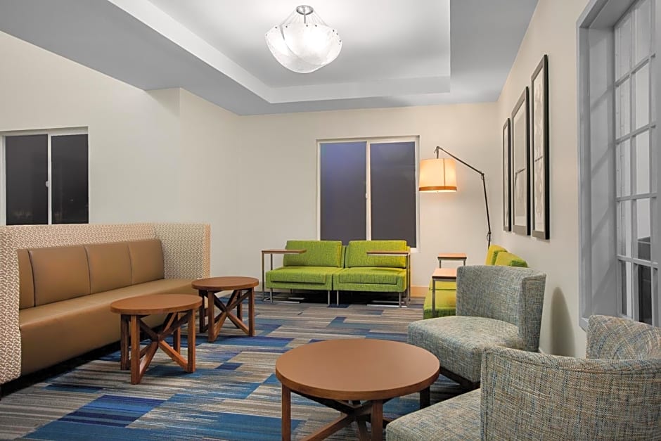 Holiday Inn Express Hotel & Suites Ontario, an IHG Hotel