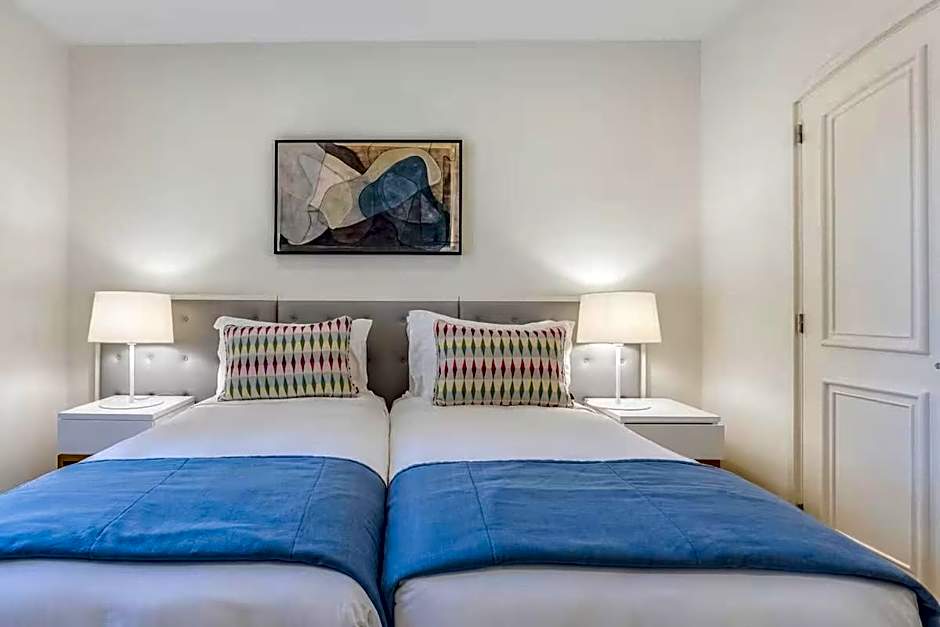 Pine Cliffs Village & Golf Suites