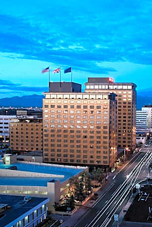 The Hotel Captain Cook