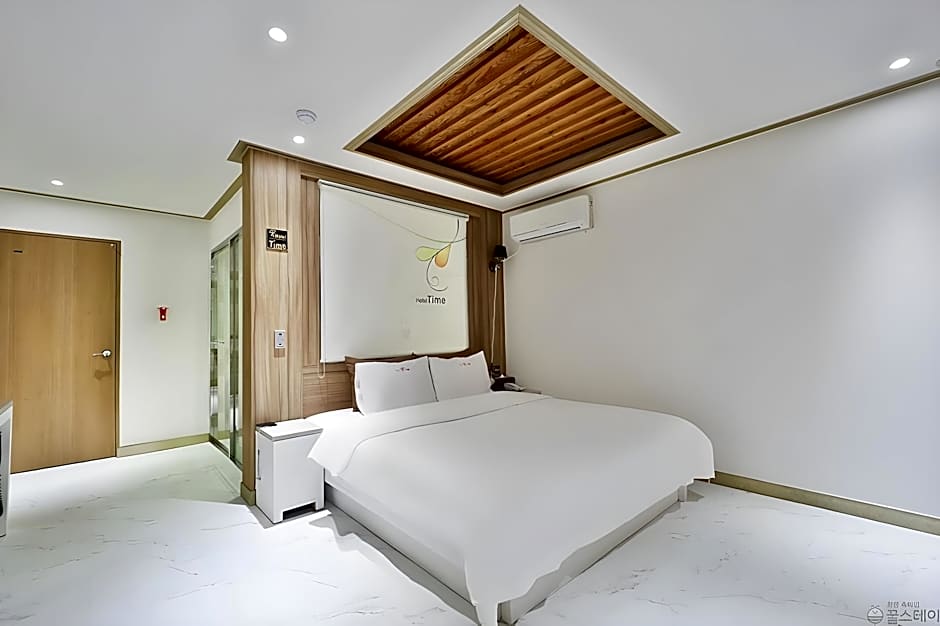 Time Hotel