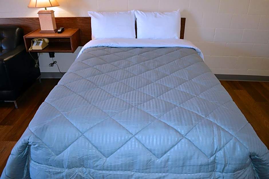 A1 Motel And Campground