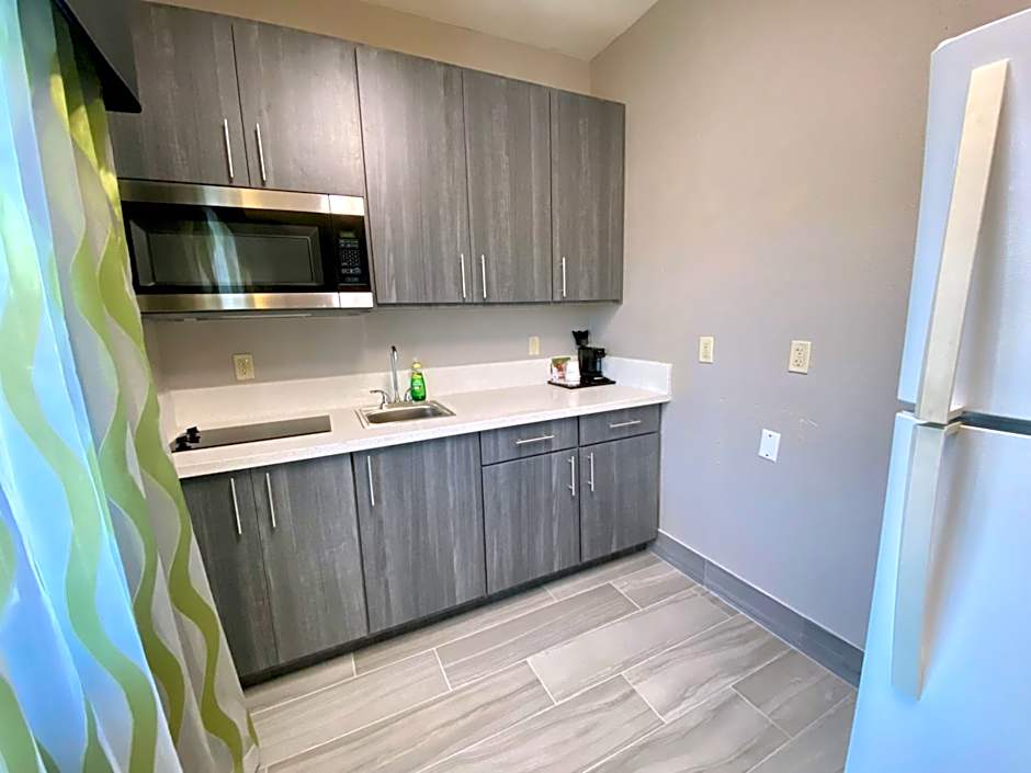 La Quinta Inn & Suites by Wyndham Ada