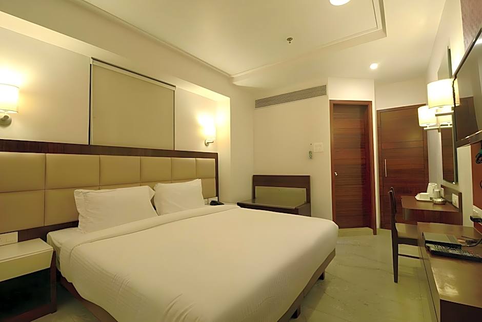 Hotel Bently – Bombay/ Mumbai, KY