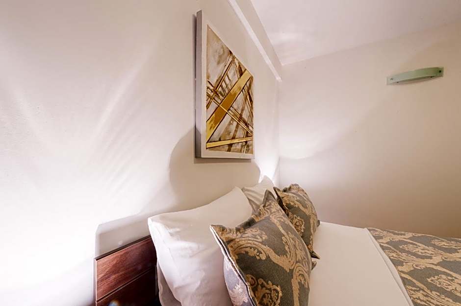 Photo 1 of 38 of 2 Bedroom Apartment, Balcony