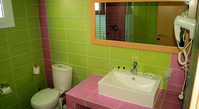 Maranton Beach Hotel