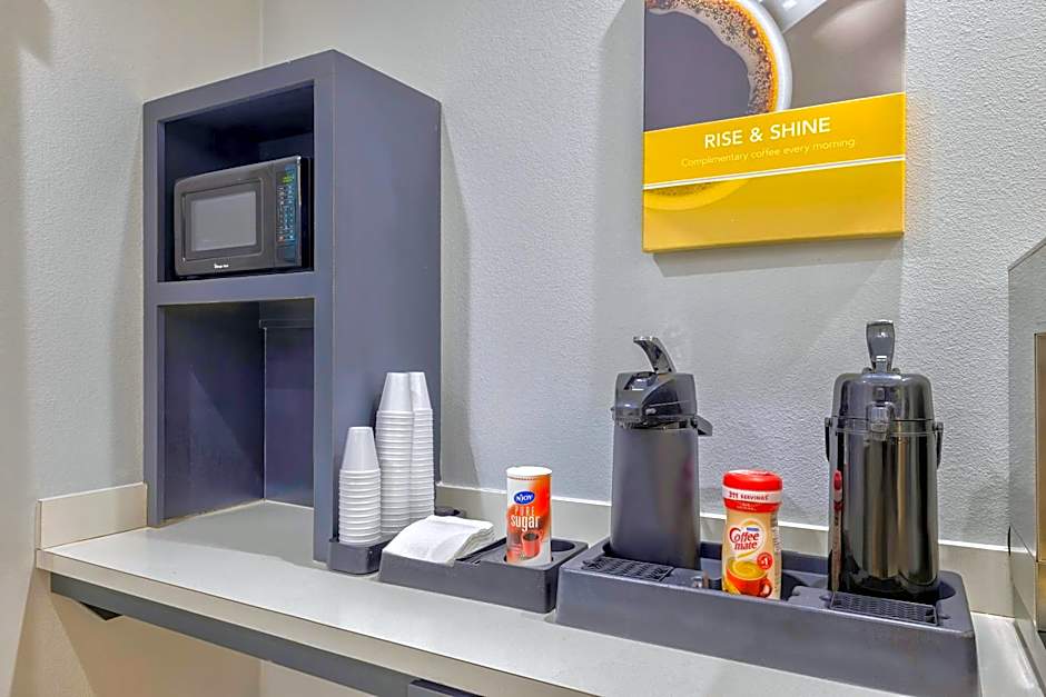 Motel 6-Texas City, TX - I-45 South