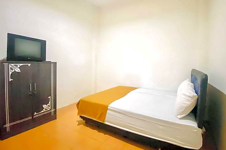 Kanca Homestay Syariah RedPartner near GOR Untung Suropati