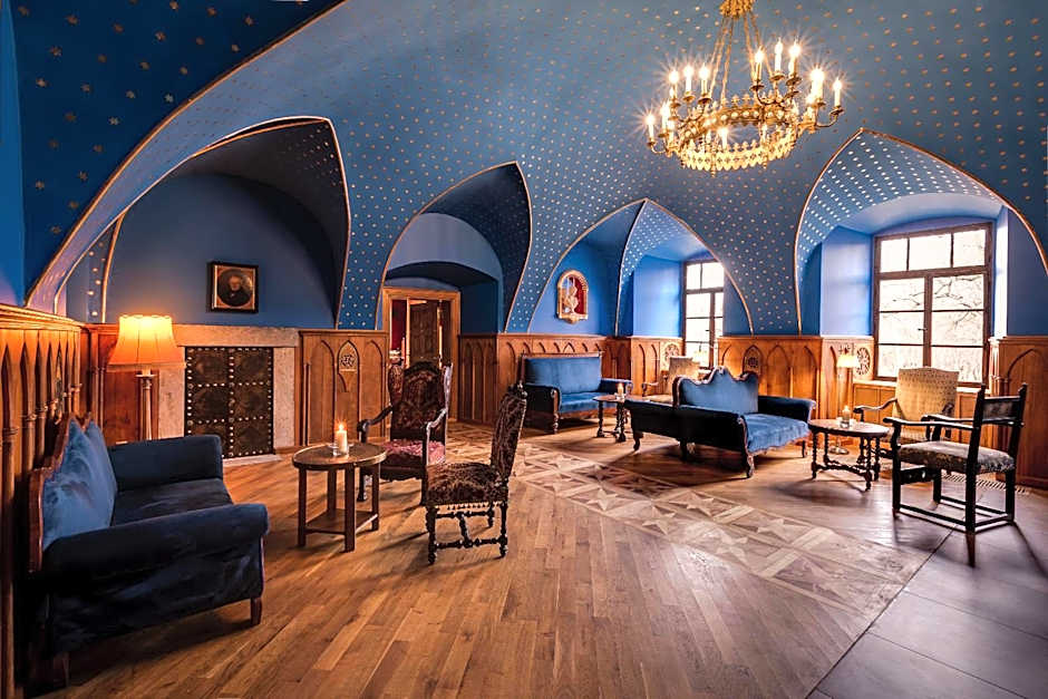 Zamek Karpniki Schloss Fischbach