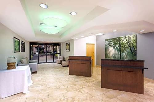 Wyndham Garden Greenville / Spartanburg Airport