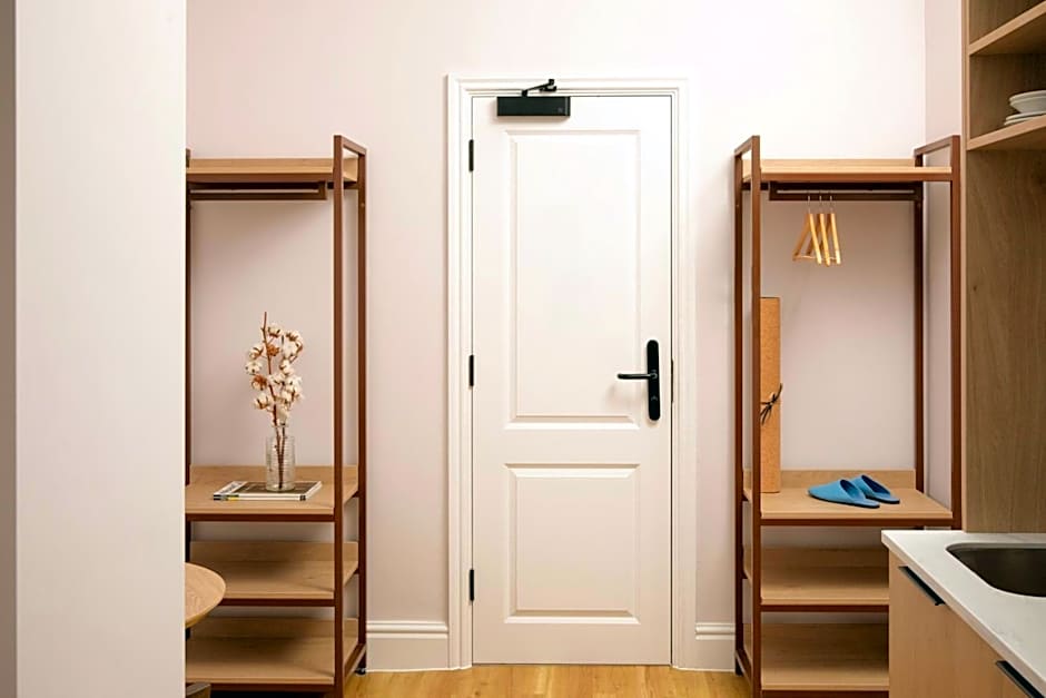 Bob W London Olympia