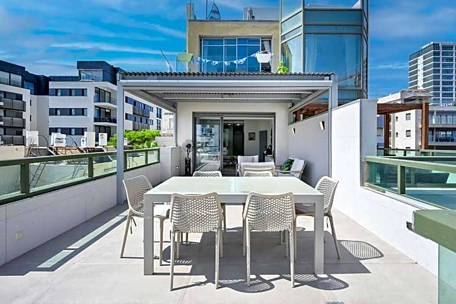 Seaside Apt Balcony&Parking !