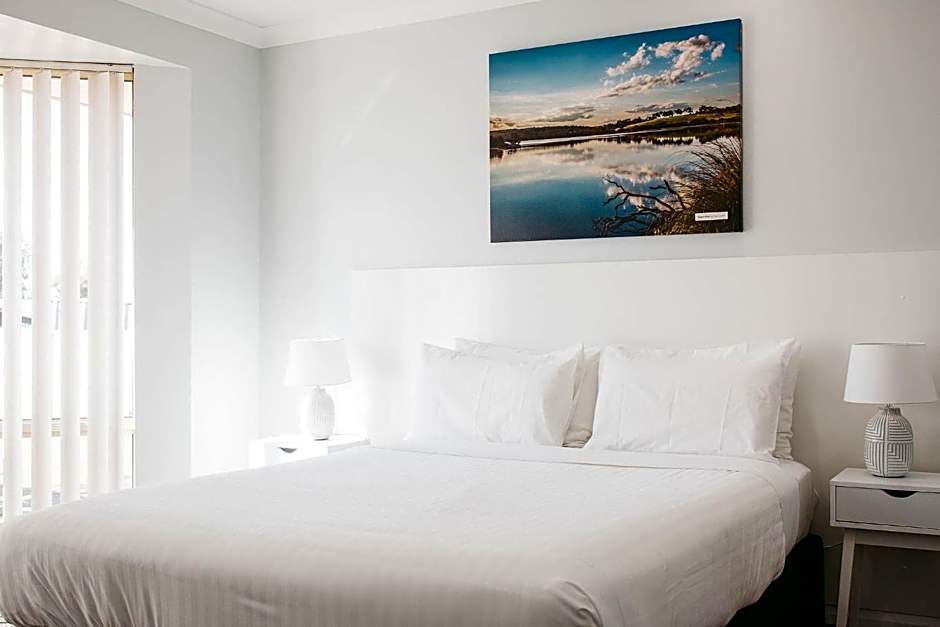 Quality Suites Banksia Gardens WA