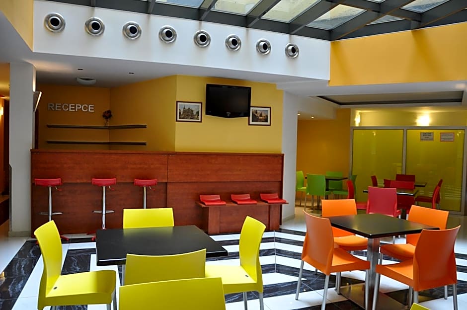 City Central De Luxe