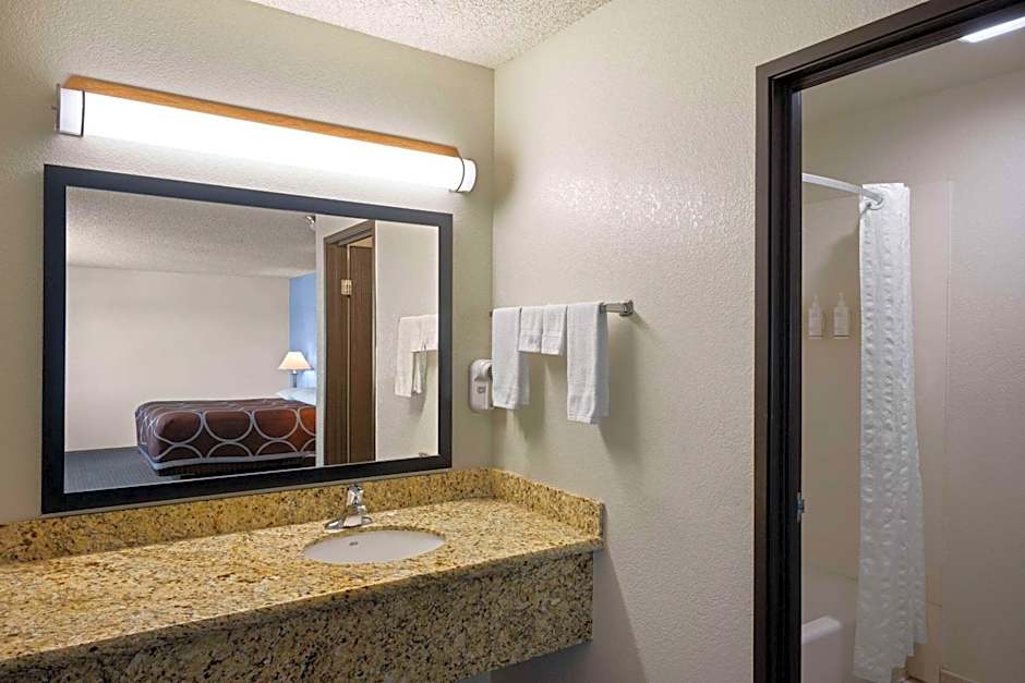 Super 8 by Wyndham Susanville