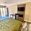Brentwood Inn & Suites