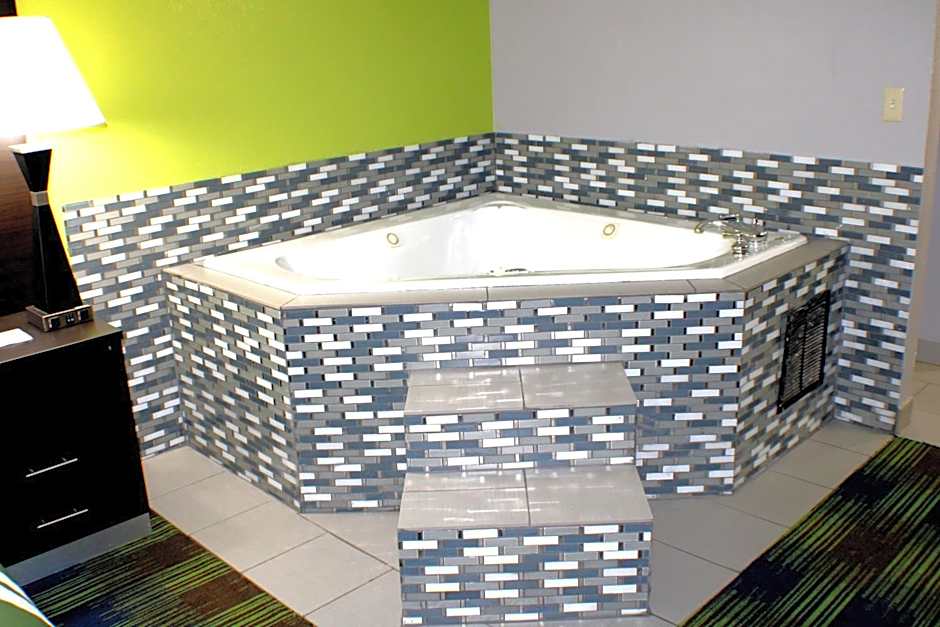 Quality Inn & Suites Bedford West