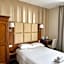 Logis Hôtel Du Château - Combourg, Proche Saint-Malo