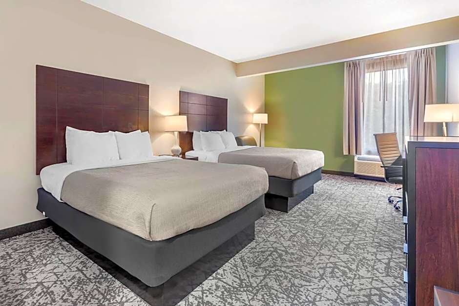 Quality Inn & Suites NJ State Capital Area