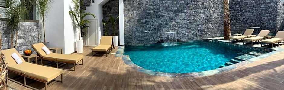 Beach Walk Luxury Suites