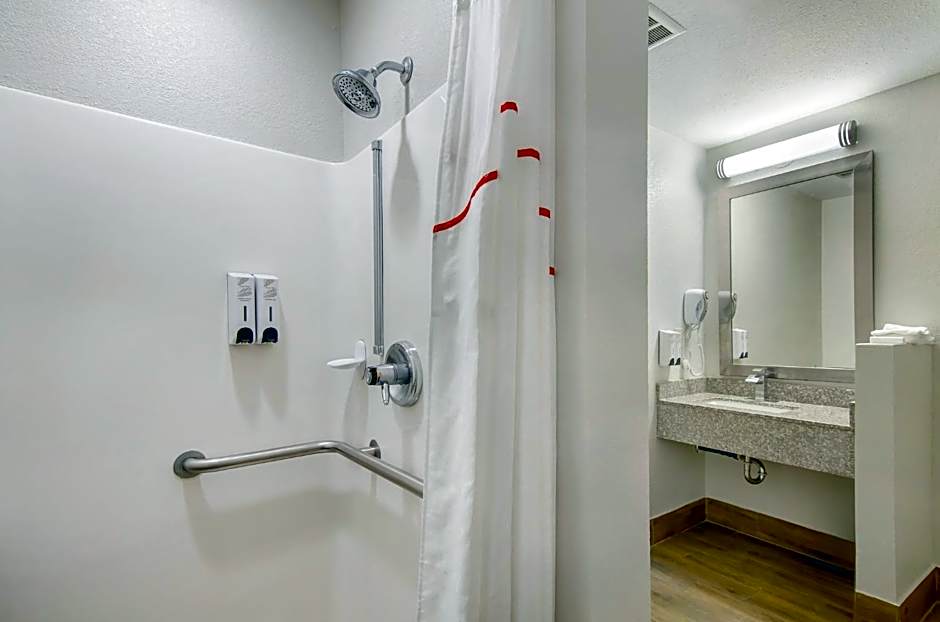 Red Roof Inn Staunton