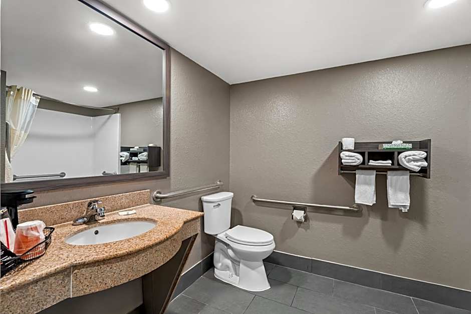 Quality Inn & Suites