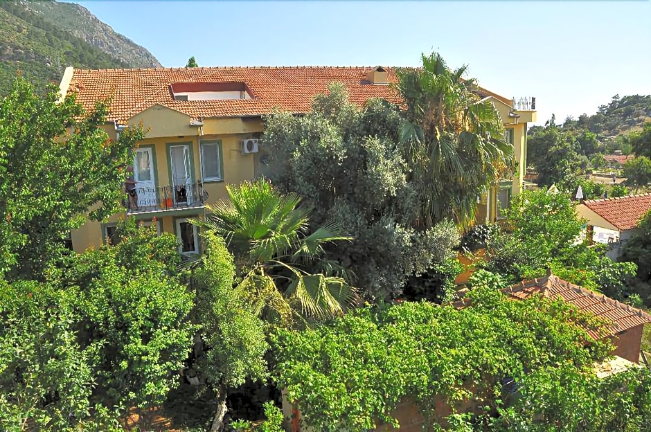 California Apart Hotel