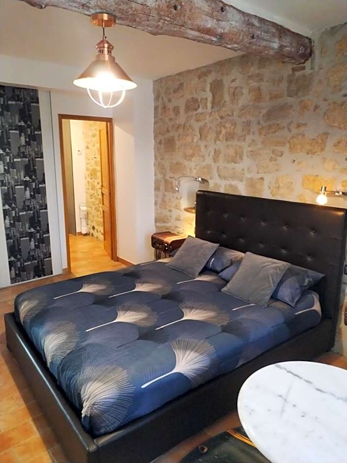 VILLA ARTEMIA Maison vigneronne - chambre d hôtes-B&B-piscine et spa