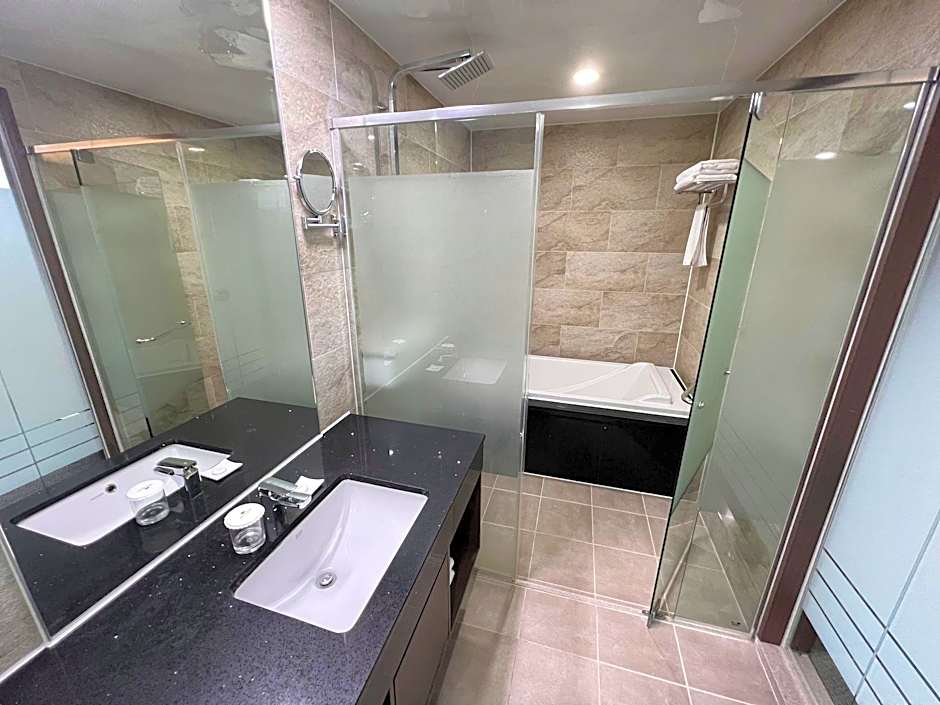 Jinju Raon Stay In Perla