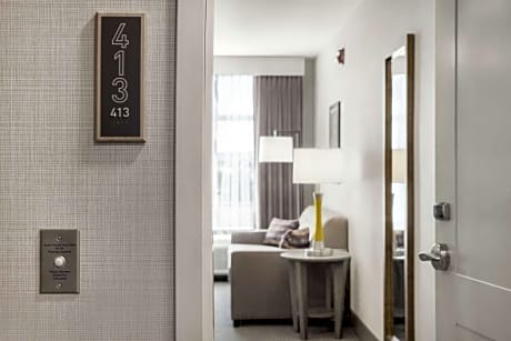2Queen Hearing Accessible Suite Nonsmoking
