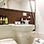 Hotel Livemax Yokkaichi-Ekimae