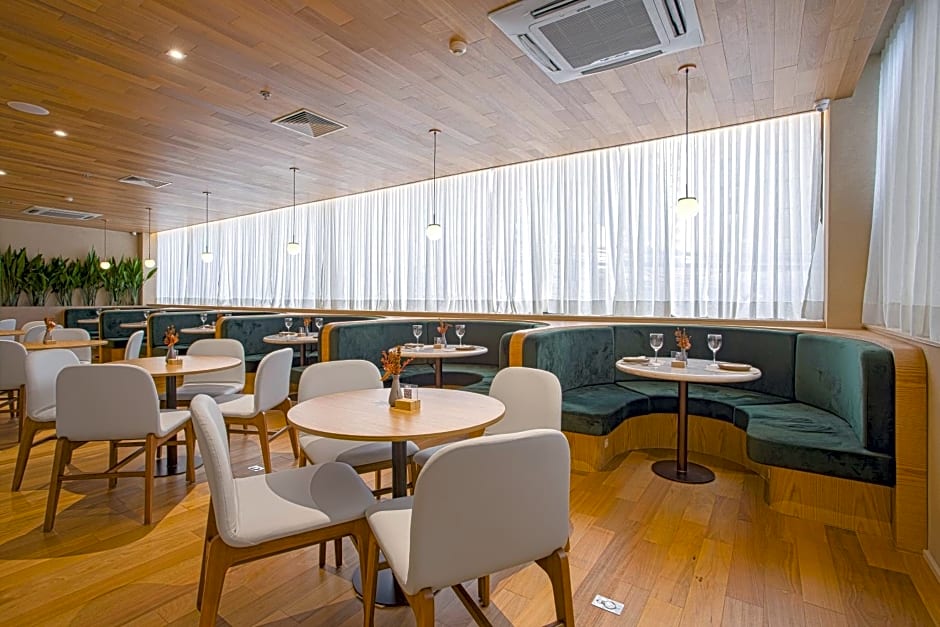 QOYA Hotel Curitiba, Curio Collection by Hilton