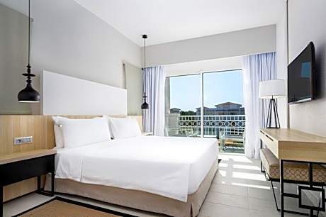 One-Bedroom Apartment with Partial Sea View