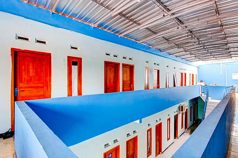 SPOT ON 92814 Gioba Kost Syariah