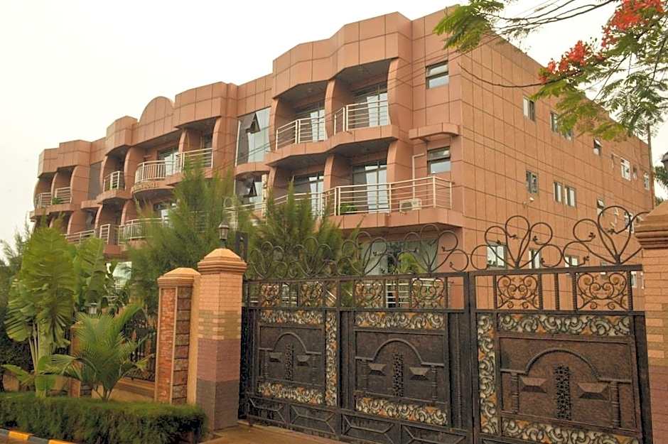 Super Paradise Hotel