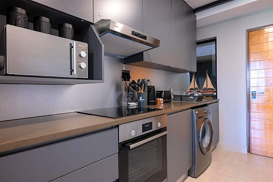 Lux Onyx 207 in Umhlanga Ridge