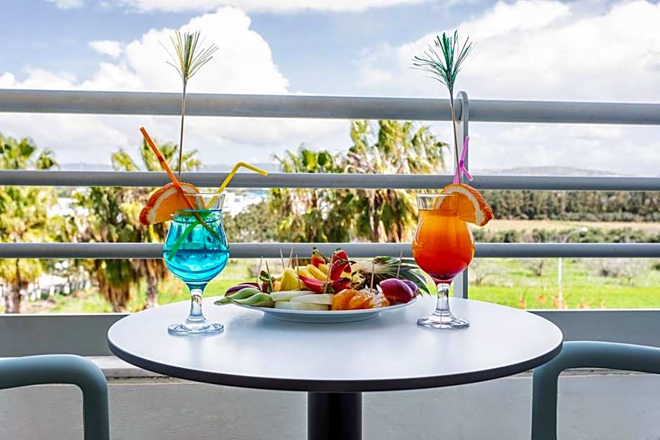 Louis Phaethon Beach