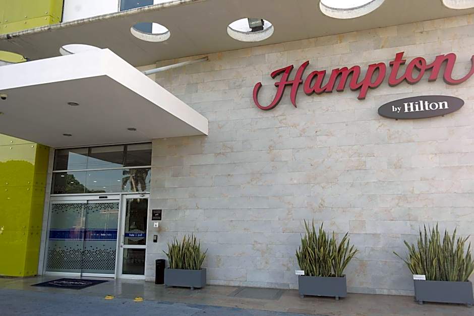 Hampton Inn By Hilton Valledupar