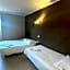 L'Excess Hotel