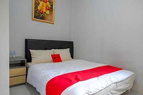 RedDoorz near Jalan Adi Sucipto Solo