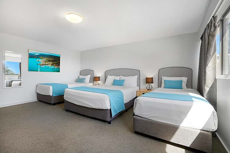 Gladstone Reef Hotel Motel