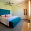 Hotel Flamingos Inn